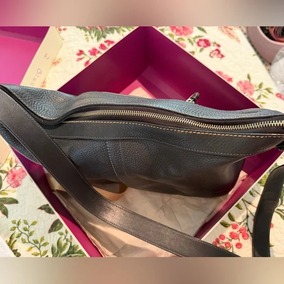 Coach Bleecker Felicia Pebble Black Leather Handbag F0882-F12323 EUC - Picture 2 of 12